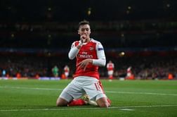 Arsenal rumour: Arsene Wenger willing to sell Mesut Ozil if he does not lower wage demands