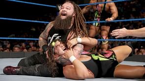 5 Botches, slip ups, and outrageous moments from WWE SmackDown Live (January 10th, 2017)