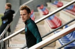 Out-of-favour Rakitic wants to stay at Barcelona