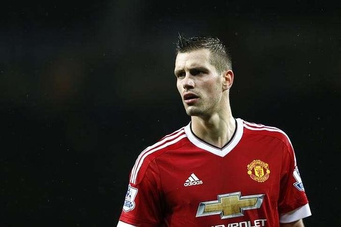 Everton confirm Schneiderlin deal