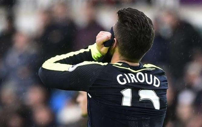 Spurs and Arsenal win 4-0, Watford fans salute Taylor