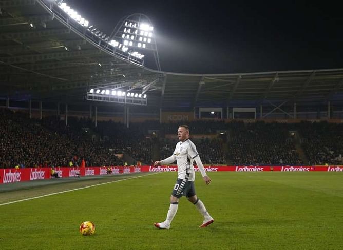 United edge past spirited Hull to reach League Cup final