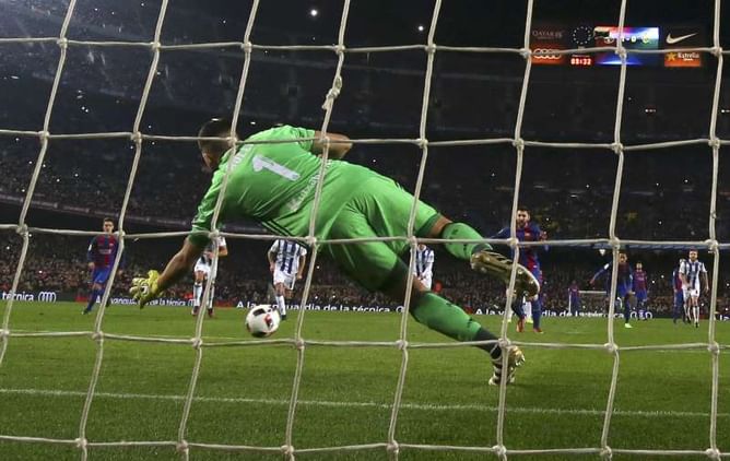 Barcelona thrash Real Sociedad to reach King's Cup semis
