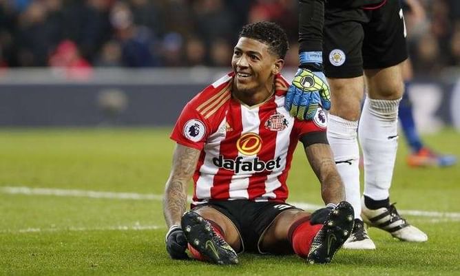 Sunderland accept Palace bid for defender Van Aanholt
