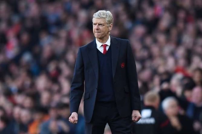 Arsenal's Wenger to take cautious approach with Welbeck