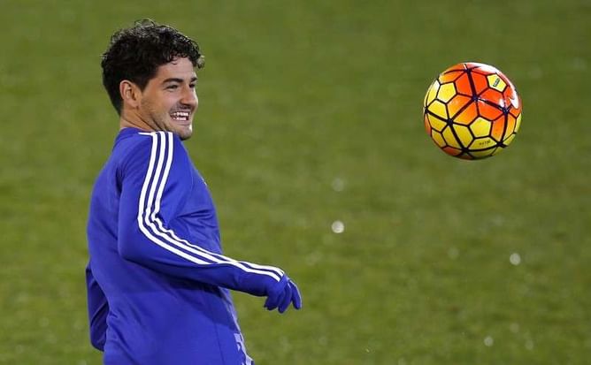 Brazilian Pato joins China's Tianjin Quanjian