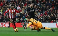 SUNDERLAND, ENGLAND - JANUARY 02: Sunderland player Jermain Defoe in action during the Premier League match between Sunderland and Liverpool at Stadium of Light on January 2, 2017 in Sunderland, England. (Photo by Stu Forster/Getty Images)
