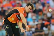 PERTH, AUSTRALIA - JANUARY 05: Mitch Marsh of the Scorchers bowls during the Big Bash League match between the Perth Scorchers and the Brisbane Heat at WACA on January 5, 2017 in Perth, Australia. (Photo by Michael Dodge/Getty Images)