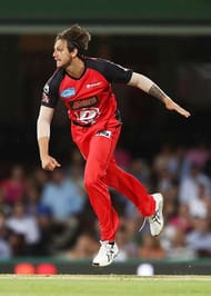 SYDNEY, AUSTRALIA - JANUARY 09: James Pattinson of the Renegades bowls during the Big Bash League match between the Sydney Sixers and the Melbourne Renegades at Sydney Cricket Ground on January 9, 2017 in Sydney, Australia. (Photo by Brendon Thorne/Getty Images)
