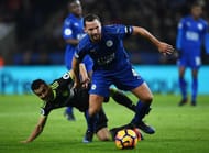 LEICESTER, ENGLAND - JANUARY 14: Danny Drinkwater of Leicester City goes past the challenge from Pedro of Chelsea during the Premier League match between Leicester City and Chelsea at The King Power Stadium on January 14, 2017 in Leicester, England. (Photo by Laurence Griffiths/Getty Images)