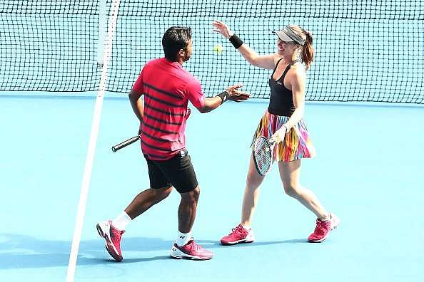 Australian Open 2017: Leander Paes and Martina Hingis book quarter-final berth