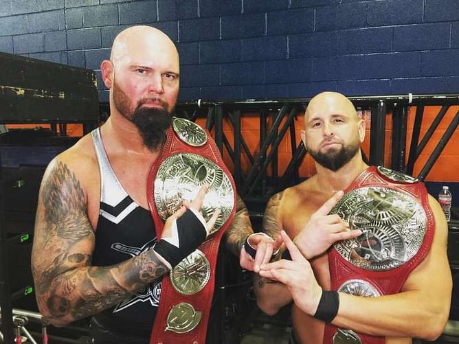 WWE News: Anderson & Gallows defeat Cesaro & Sheamus, become New Raw Tag Team Champions