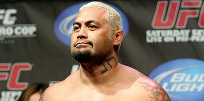 UFC News: Mark Hunt reveals why he accepted Alistair Overeem fight