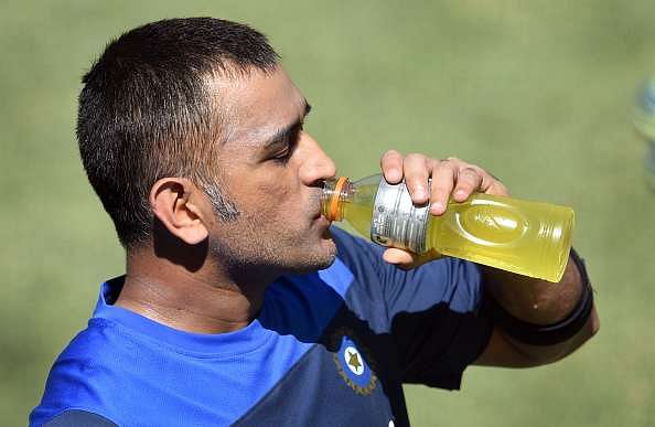 MS Dhoni played FIFA fifteen minutes after announcing his decision to step down as Limited Overs captain