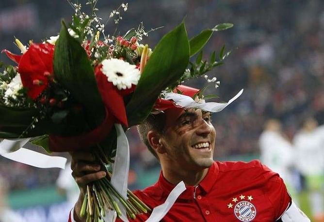 Bayern caught out by timing of Lahm retirement announcement