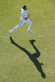 PERTH, AUSTRALIA - NOVEMBER 03: Dale Steyn of South Africa runs in to bowl during day one of the First Test match between Australia and South Africa at the WACA on November 3, 2016 in Perth, Australia. (Photo by Paul Kane/Getty Images)
