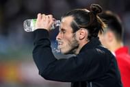 CARDIFF, WALES - NOVEMBER 12: Gareth Bale of Wales pours water on his face prior to the FIFA 2018 World Cup Qualifier between Wales and Serbia at Cardiff City Stadium on November 12, 2016 in Cardiff, Wales. (Photo by Stu Forster/Getty Images)