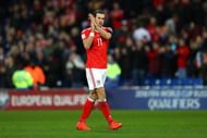 CARDIFF, WALES - NOVEMBER 12: Gareth Bale of Wales applauds the fans at the end of the FIFA 2018 World Cup Qualifier between Wales and Serbia at Cardiff City Stadium on November 12, 2016 in Cardiff, Wales. (Photo by Michael Steele/Getty Images)