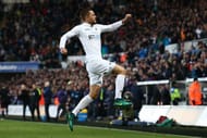 SWANSEA, WALES - NOVEMBER 26: Gylfi Sigurdsson of Swansea City celebrates scoring his team's first goal during the Premier League match between Swansea City and Crystal Palace at Liberty Stadium on November 26, 2016 in Swansea, Wales. (Photo by Jan Kruger/Getty Images)