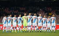 NAPLES, ITALY - JANUARY 29: Team of SSC Napoli observe a minute's silence in memory of the earthquake victims during the Serie A match between SSC Napoli and US Citta di Palermo at Stadio San Paolo on January 29, 2017 in Naples, Italy. (Photo by Francesco Pecoraro/Getty Images)