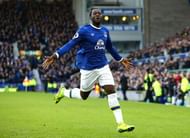 LIVERPOOL, ENGLAND - FEBRUARY 04: Romelu Lukaku of Everton celebrates scoring his sides first goal during the Premier League match between Everton and AFC Bournemouth at Goodison Park on February 4, 2017 in Liverpool, England. (Photo by Clive Brunskill/Getty Images)