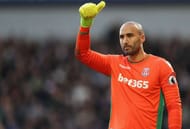 WEST BROMWICH, ENGLAND - FEBRUARY 04: Lee Grant of Stoke City in action during the Premier League match between West Bromwich Albion and Stoke City at The Hawthorns on February 4, 2017 in West Bromwich, England. (Photo by Mark Thompson/Getty Images)