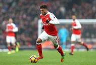LONDON, ENGLAND - FEBRUARY 11: Alex Oxlade-Chamberlain of Arsenal in action during the Premier League match between Arsenal and Hull City at Emirates Stadium on February 11, 2017 in London, England. (Photo by Clive Rose/Getty Images)