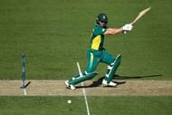 WELLINGTON, NEW ZEALAND - FEBRUARY 25: AB de Villiers of South Africa bats during game three of the One Day International series between New Zealand and South Africa at Westpac Stadium on February 25, 2017 in Wellington, New Zealand. (Photo by Hagen Hopkins/Getty Images)