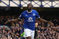 LIVERPOOL, ENGLAND - FEBRUARY 25: Romelu Lukaku of Everton celebrates scoring his sides second goal during the Premier League match between Everton and Sunderland at Goodison Park on February 25, 2017 in Liverpool, England. (Photo by Clive Brunskill/Getty Images)