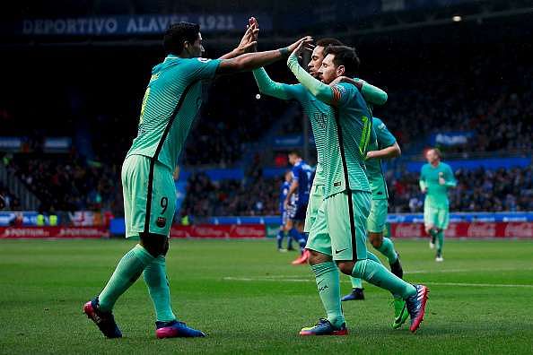 Twitter explodes as Barcelona annihilate Alaves 6-0 to go top of La Liga
