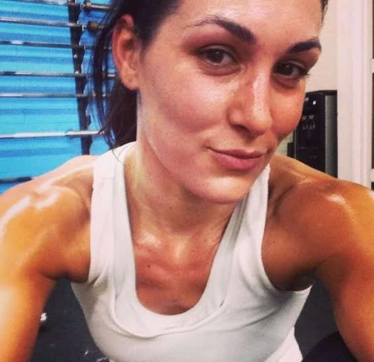 brie bella without makeup