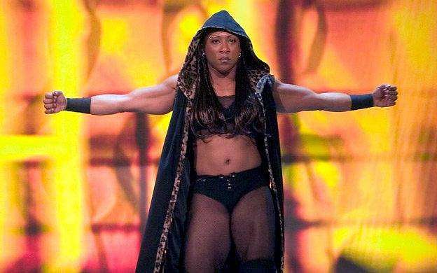 WWE Rumors: WWE contacting former female talent for Wrestlemania 33