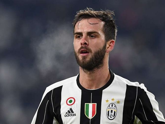 Rumour: Real Madrid willing to offer one of two superstars for Juventus' Miralem Pjanic