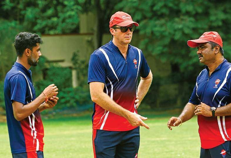 Senthilnatan (right) with Glenn Mcgrath. Photo credits: Indian Express