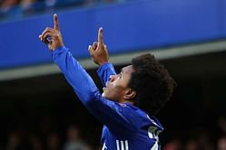 Jose Mourinho wanted Willian to move from Chelsea to Manchester United last summer