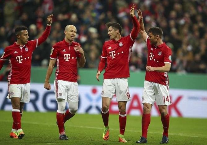 Bayern storm past Schalke into German Cup semis