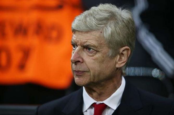 Wenger reiterates commitment to Arsenal despite Barcelona link