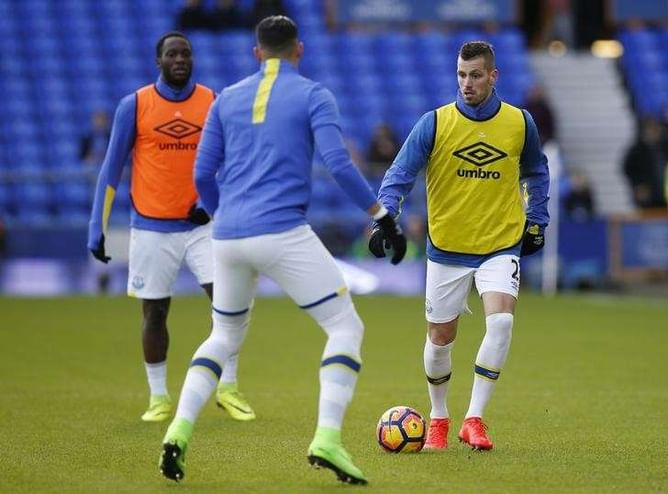 Schneiderlin backs Barkley for England success