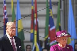 Queen launches Commonwealth Games relay as Durban pulls out of 2022