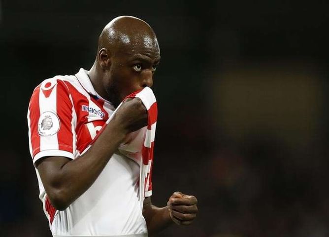 Martins Indi in talks with Stoke over permanent move