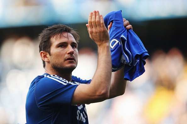 LONDON, ENGLAND - MAY 04:  Frank Lampard of Chelsea acknowledges the crowd following the Barclays Premier League match between Chelsea and Norwich City at Stamford Bridge on May 4, 2014 in London, England.  (Photo by Clive Rose/Getty Images)