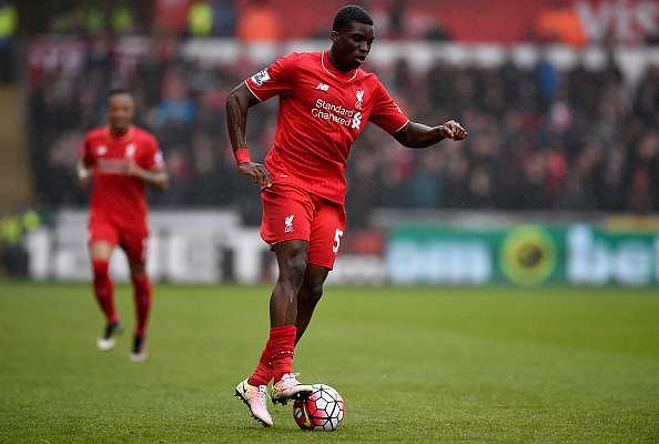 SWANSEA, WALES - MAY 01:  Liverpool player Sheyi Ojo in action during the Barclays Premier League match between Swansea City and Liverpool at The Liberty Stadium on May 1, 2016 in Swansea, Wales.  (Photo by Stu Forster/Getty Images)