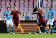 NAPLES, ITALY - OCTOBER 15: Edin Dzeko of Roma celebrates the second goal during the Serie A match between SSC Napoli and AS Roma at Stadio San Paolo on October 15, 2016 in Naples, Italy. (Photo by Maurizio Lagana/Getty Images)