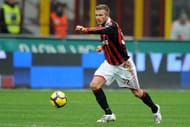 MILAN, ITALY - FEBRUARY 28: David Beckham of Milan in action during the Serie A match between Milan and Atalanta at Stadio Giuseppe Meazza on February 28, 2010 in Milan, Italy. (Photo by Tullio M. Puglia/Getty Images)
