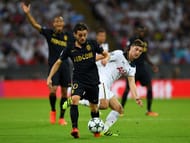 LONDON, ENGLAND - SEPTEMBER 14: Bernardo Silva of AS Monaco evades Ben Davies of Tottenham Hotspur during the UEFA Champions League match between Tottenham Hotspur FC and AS Monaco FC at Wembley Stadium on September 14, 2016 in London, England. (Photo by Shaun Botterill/Getty Images)