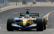 SAO PAULO, BRAZIL - SEPTEMBER 23: Fernando Alonso of Spain and Renault in action during a practice session for the Brazilian F1 Grand Prix at the Autodromo Interlagos on September 23, 2005 in Sao Paulo, Brazil. (Photo by Mark Thompson/Getty Images)