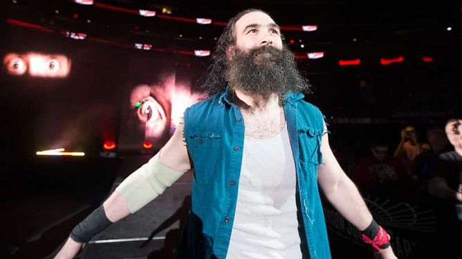 WWE News: Luke Harper changes his in-ring gear