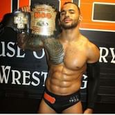 WWE/Indy News: Ricochet defends Roman Reigns on Twitter