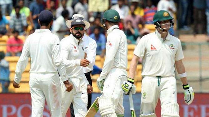 Steve Smith admits looking towards the dressing room was a 'brain fade'