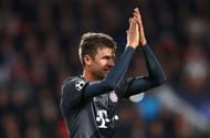 EINDHOVEN, NETHERLANDS - NOVEMBER 01: Thomas Mueller of Bayern Muenchen shows appreciation to the fans during the UEFA Champions League Group D match between PSV Eindhoven and FC Bayern Muenchen at Philips Stadion on November 1, 2016 in Eindhoven, Netherlands. (Photo by Dean Mouhtaropoulos/Getty Images)